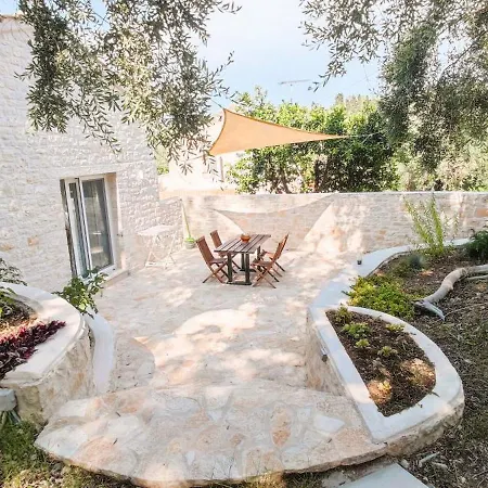 Chrisanthi's Holiday home